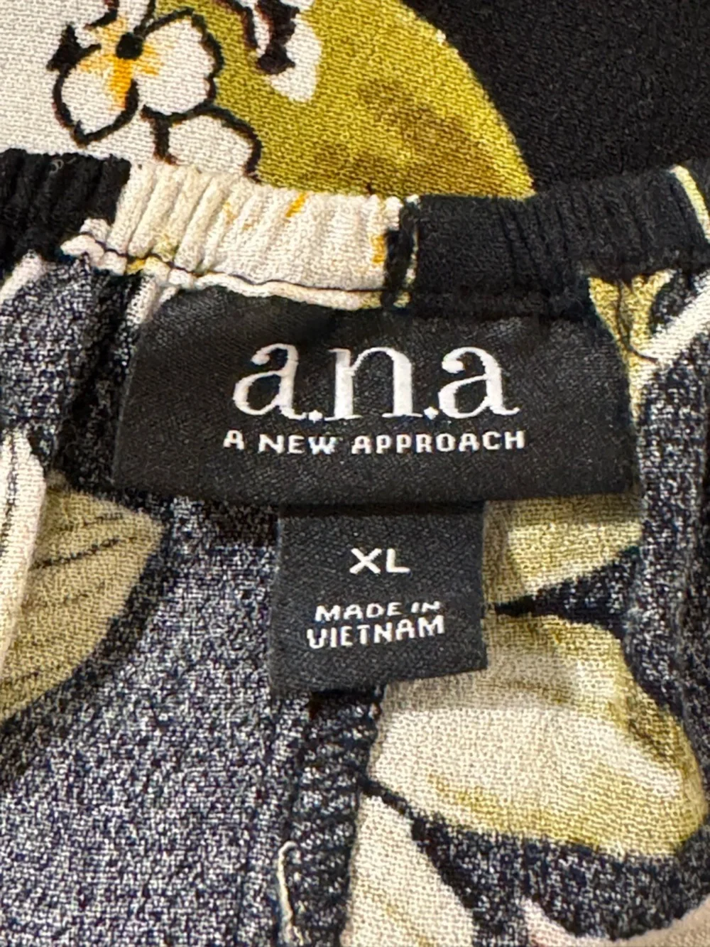 a.n.a Black Floral Button-Front Peasant Blouse - Picture 7 of 8